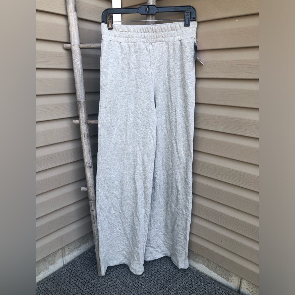 New Wild Fable Gray Sweatpants Straight Leg w/ Pockets